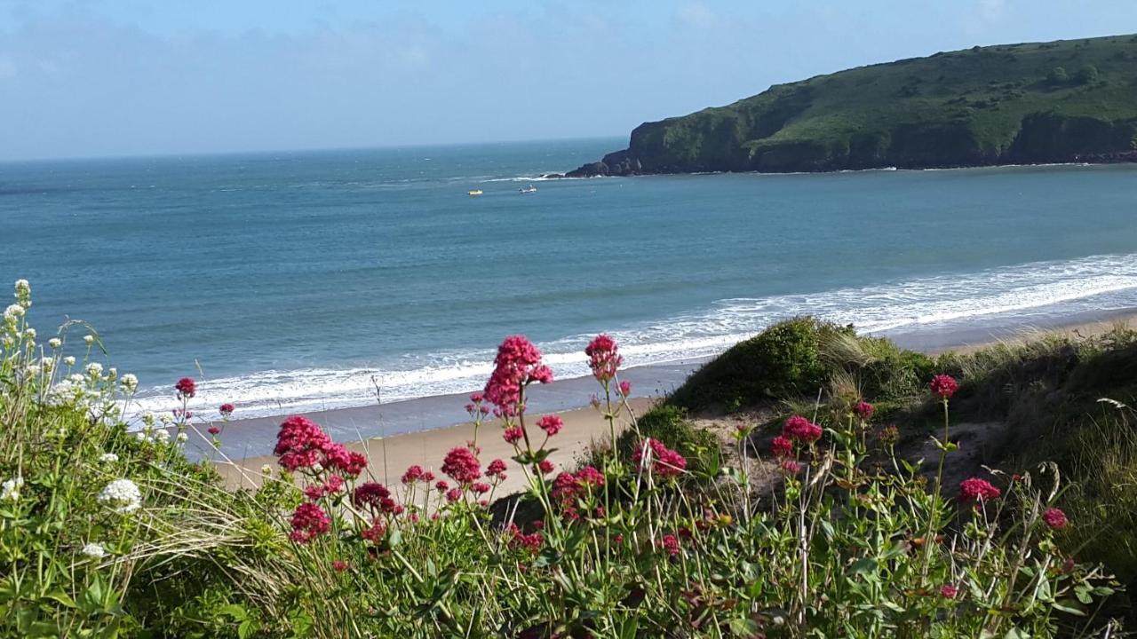 A Beach Holiday In Pembrokeshire Екстер'єр фото