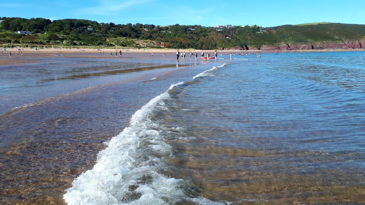 A Beach Holiday In Pembrokeshire Екстер'єр фото
