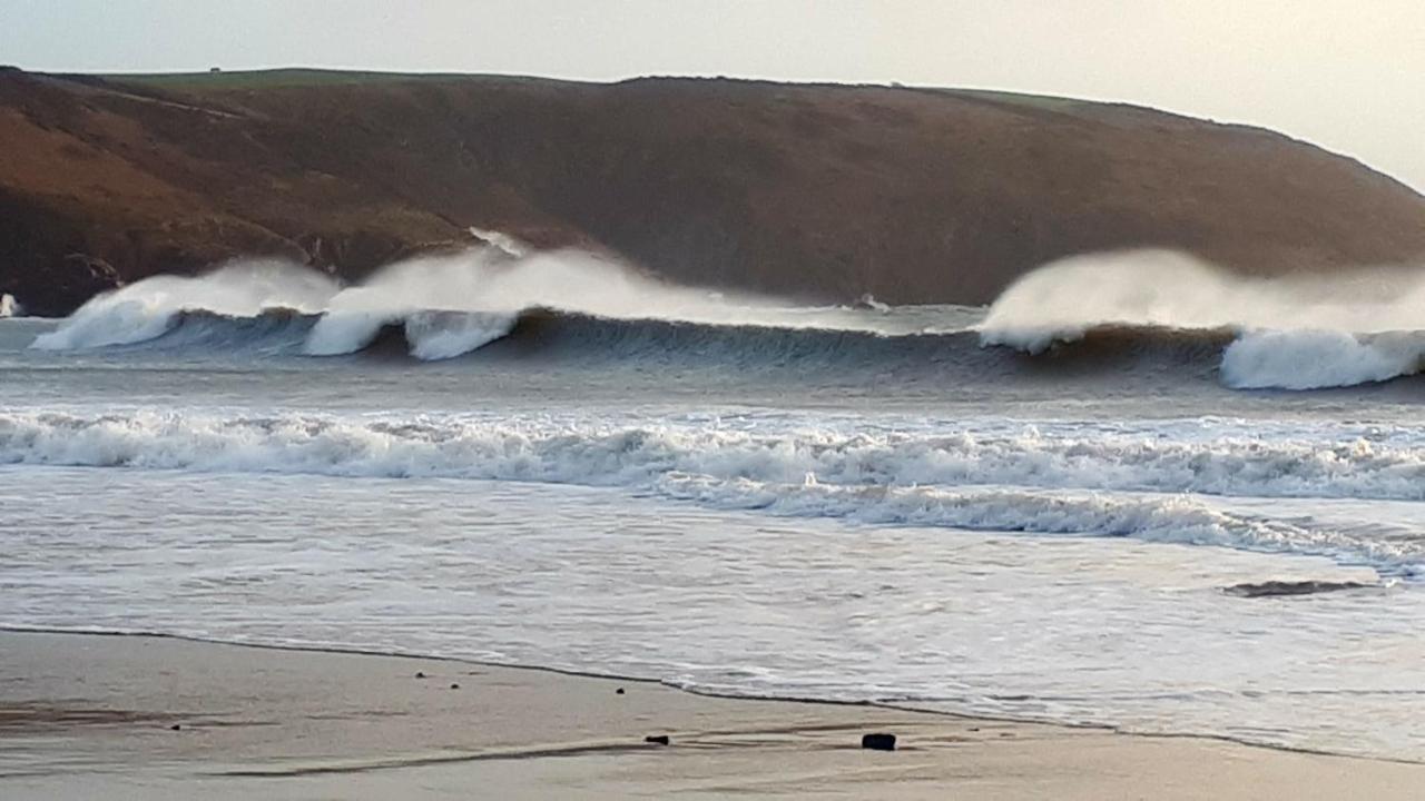 A Beach Holiday In Pembrokeshire Екстер'єр фото