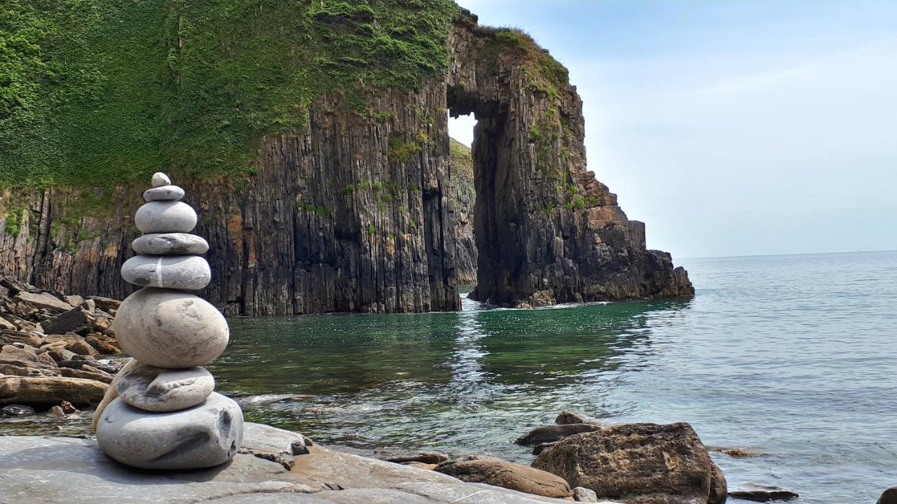 A Beach Holiday In Pembrokeshire Екстер'єр фото