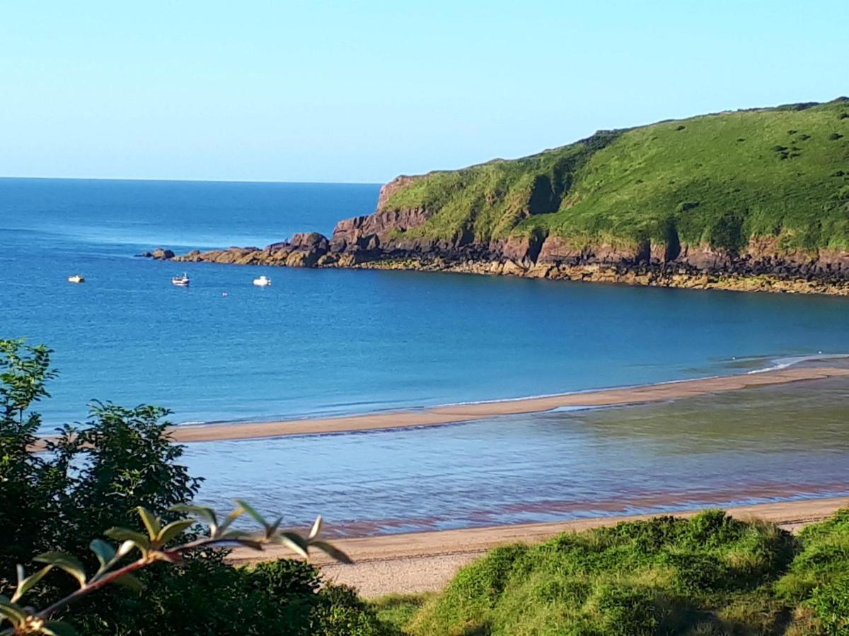 A Beach Holiday In Pembrokeshire Екстер'єр фото